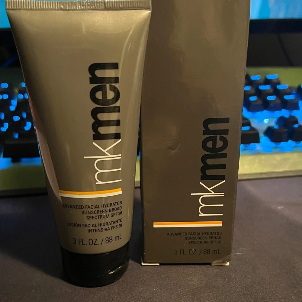 Mary Kay MKMen Facial Hydrator - Gray and Orange